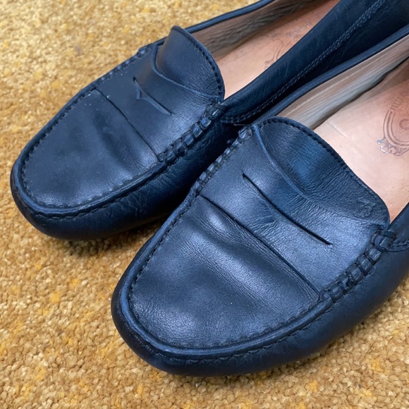 TOD’S WOMEN GOMMINO DRIVING SHOES IN LEATHER - Picture 6 of 7